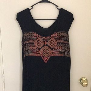 Native design black TShirt